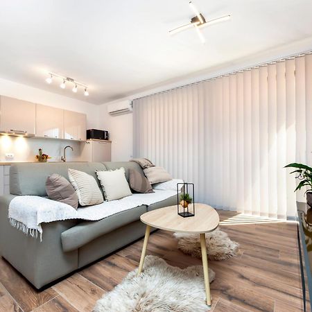 Apartman Lorena Rovinj Exterior photo
