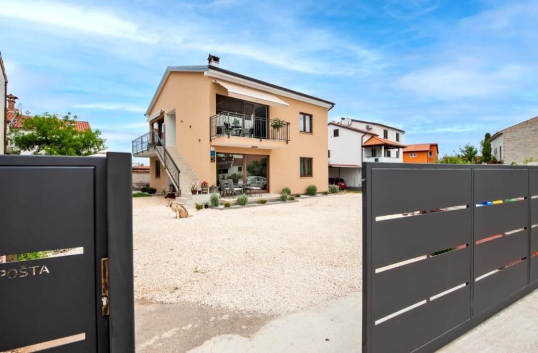 Apartman Lorena Rovinj Exterior photo